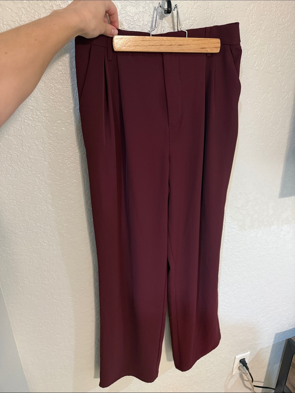 Rewash Wide-Leg Tailored Pants in Burgundy